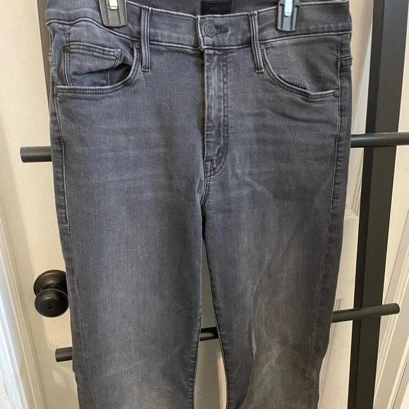 MOTHER The Weekender Fray Black Denim Jeans - Picture 3 of 10